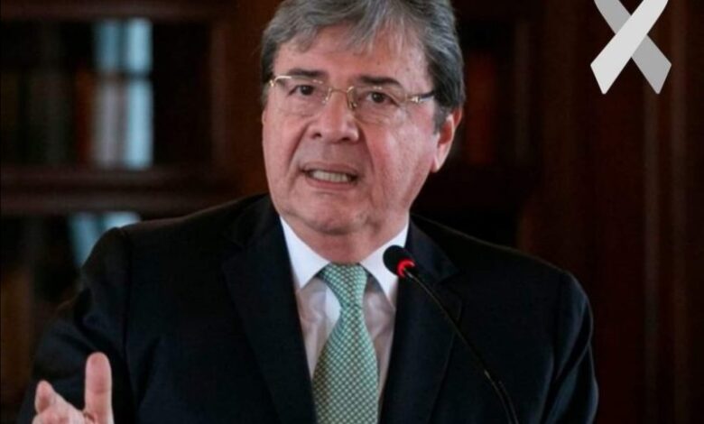 Última hora: Falleció el Ministro de la Defensa Carlos Holmes Trujillo. 8