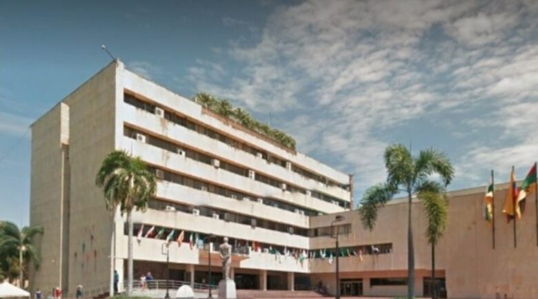 cinco funcionarios de la Gobernación del Huila imputados por la Fiscalia por presuntos actos de corrupción. 4