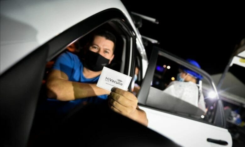 Más de 5.000 personas fueron inmunizadas contra el Covid-19 con ‘Vacunatón en tu carro’ 12