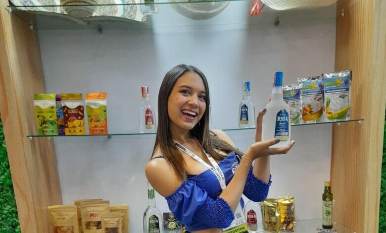 Aguardiente Tapa Roja llena de sabor la vitrina turística de ANATO 5 Aguardiente Tapa Roja llena de sabor la vitrina turística de ANATO 5