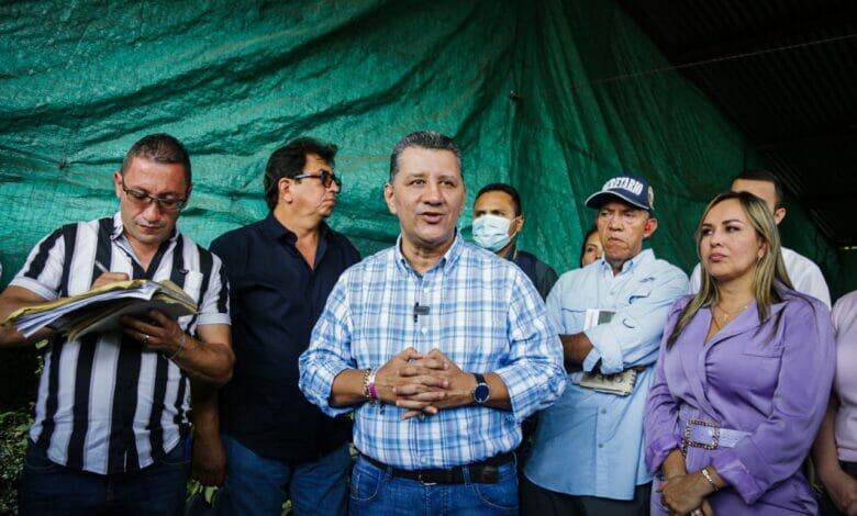 Gobernador del Tolima visitó la vereda Curalito para llevar soluciones que permitan restablecer movilidad en la vía Ibagué-Alto de la Línea. 17 Gobernador del Tolima visitó la vereda Curalito para llevar soluciones que permitan restablecer movilidad en la vía Ibagué-Alto de la Línea. 17