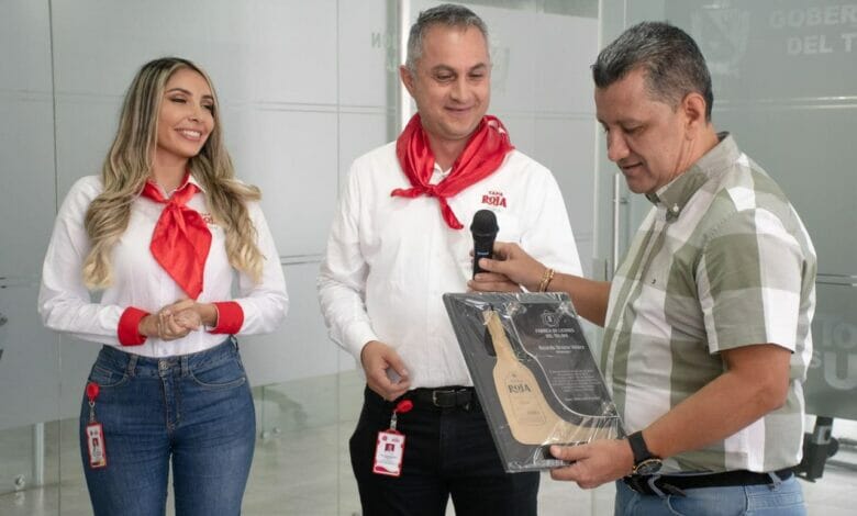 EL DÍA DEL AGUARDIENTE TAPA ROJA SE VIVIÓ CON ALEGRÍA 7 EL DÍA DEL AGUARDIENTE TAPA ROJA SE VIVIÓ CON ALEGRÍA 7