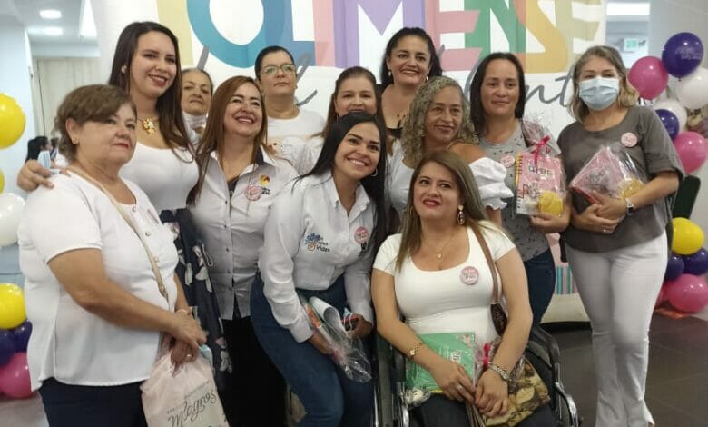 Más de 400 asistentes en Primer Encuentro Departamental “Mujeres Empoderadas del Tolima”. 7 Más de 400 asistentes en Primer Encuentro Departamental “Mujeres Empoderadas del Tolima”. 7