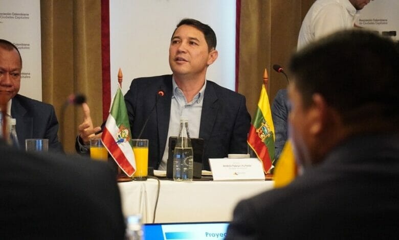 Conozca los temas que abordarán el Alcalde de Ibagué y Gustavo Petro, una vez se posesione. 2 Conozca los temas que abordarán el Alcalde de Ibagué y Gustavo Petro, una vez se posesione. 2