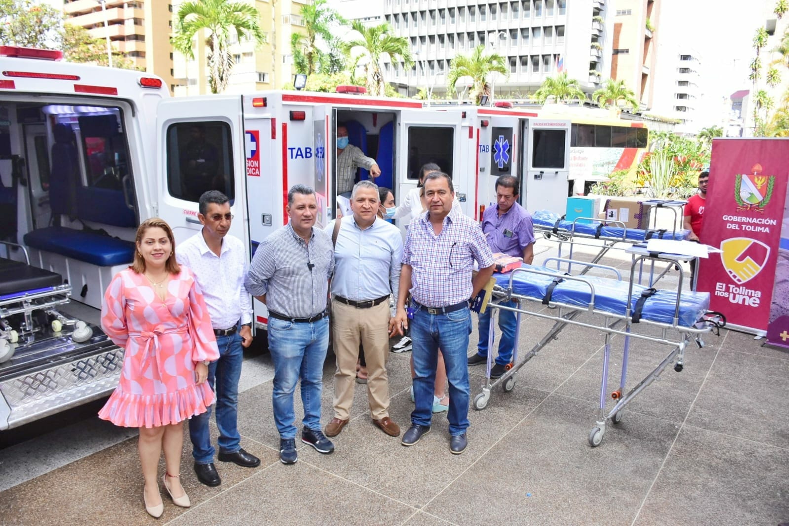 Gobierno departamental ha entregado cerca de 40 ambulancias a los hospitales del Tolima. 7