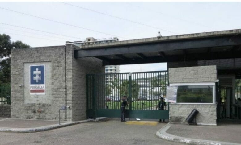 Acusado formalmente alcalde de Ibagué y exgerente del Imdri por uso del estadio para el cumpleaños del hijo del mandatario. 1 Acusado formalmente alcalde de Ibagué y exgerente del Imdri por uso del estadio para el cumpleaños del hijo del mandatario. 1