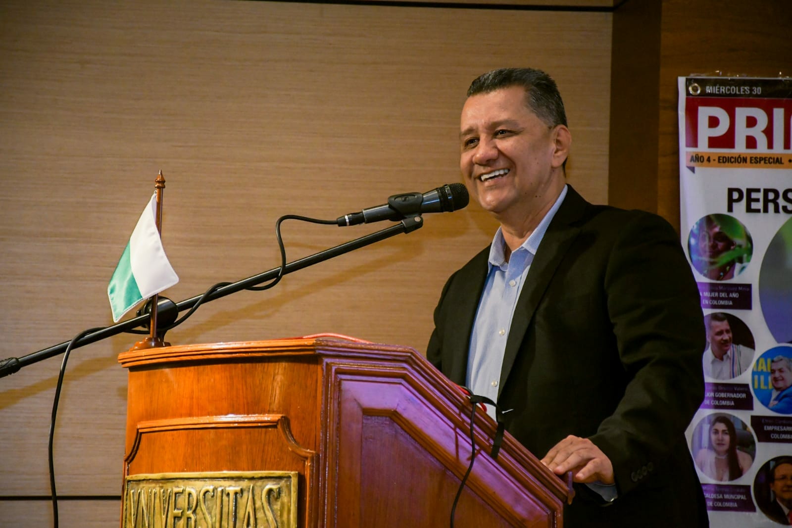Ricardo Orozco fue condecorado como 'Mejor Gobernador 2022'. 2