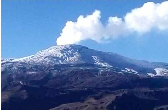 Actividad del volcán nevado del Ruiz cambia a nivel naranja. 1