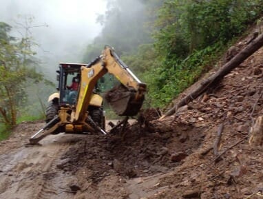 Gobernación del Tolima atiende corredores viales ante emergencias por lluvias. 1