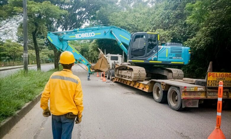 Avenida Ambalá, calzada subiendo, estará cerrada por obras del SETP. 12 Avenida Ambalá, calzada subiendo, estará cerrada por obras del SETP. 12