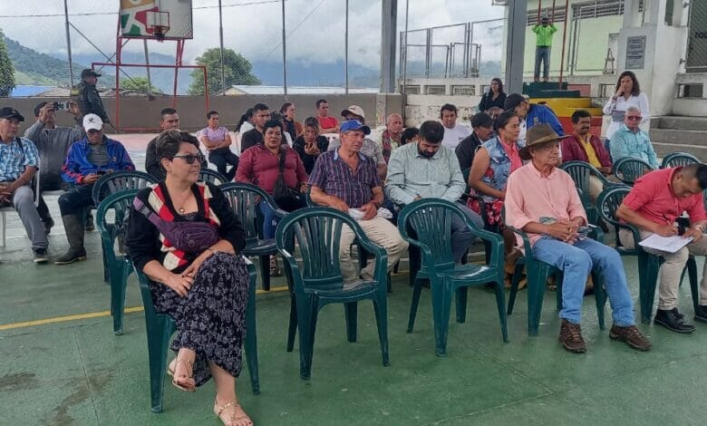 Alcaldía escuchó a habitantes de Tapias sobre sus preocupaciones en materia de seguridad 16 Alcaldía escuchó a habitantes de Tapias sobre sus preocupaciones en materia de seguridad 16