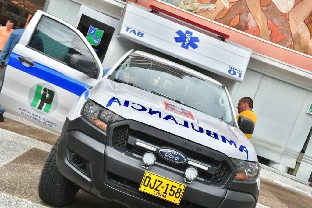 Gobernación del Tolima entregó ambulancia al Hospital de Villahermosa. 1