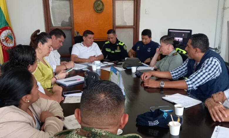 Alcaldía de Ibagué ‘pone la lupa’ a denuncias de amenazas contra sus vidas de dos corregidoras. 14 Alcaldía de Ibagué ‘pone la lupa’ a denuncias de amenazas contra sus vidas de dos corregidoras. 14