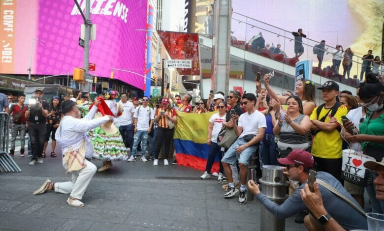 Nueva York vibró al son de sanjuaneros y bambucos. 6 Nueva York vibró al son de sanjuaneros y bambucos. 6