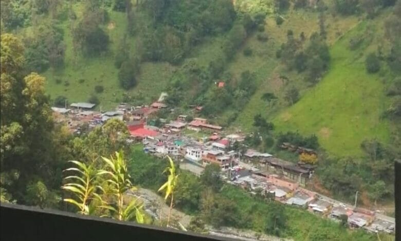 Cañón del Combeima: Referencia turística en el Tolima. 12 Cañón del Combeima: Referencia turística en el Tolima. 12