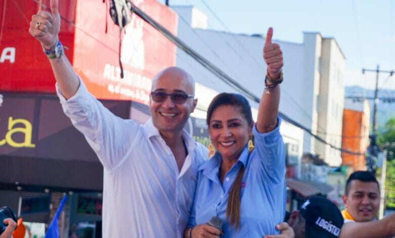 El acompañamiento de Jorge Bolívar a Adriana Magali Matiz en la inscripción de su candidatura a la Gobernación del Tolima. 8 El acompañamiento de Jorge Bolívar a Adriana Magali Matiz en la inscripción de su candidatura a la Gobernación del Tolima. 8