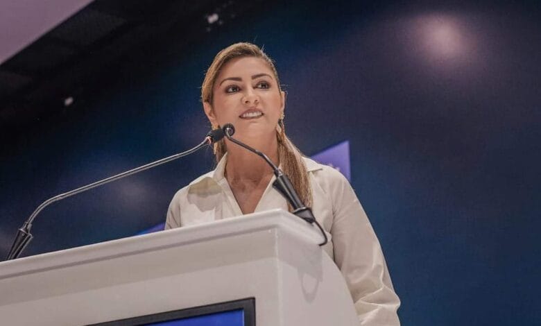 *"Seré la gobernadora de la seguridad, aliada de la fuerza pública y defensora de la tranquilidad de los tolimenses": Adriana Magali Matiz* 10 *"Seré la gobernadora de la seguridad, aliada de la fuerza pública y defensora de la tranquilidad de los tolimenses": Adriana Magali Matiz* 10