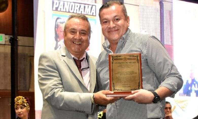 Santiago Romero Escalante Gerente - propietario de León Gráficas. Reconocimiento especial 3 Santiago Romero Escalante Gerente - propietario de León Gráficas. Reconocimiento especial 3