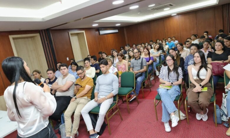Nuevos profesionales de la salud reciben inducción al Servicio Social Obligatorio. 2