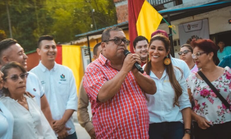 “Este es el Gobierno cercano a los ciudadanos, porque se debe a la gente”. El recorrido de la gobernadora Matiz por los barrios del sur de Ibagué. 9 “Este es el Gobierno cercano a los ciudadanos, porque se debe a la gente”. El recorrido de la gobernadora Matiz por los barrios del sur de Ibagué. 9