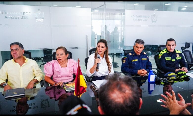 Recompensa de hasta $10 millones ofrece la Gobernación del Tolima por denunciar a quienes provoquen incendios forestales. 1 Recompensa de hasta $10 millones ofrece la Gobernación del Tolima por denunciar a quienes provoquen incendios forestales. 1