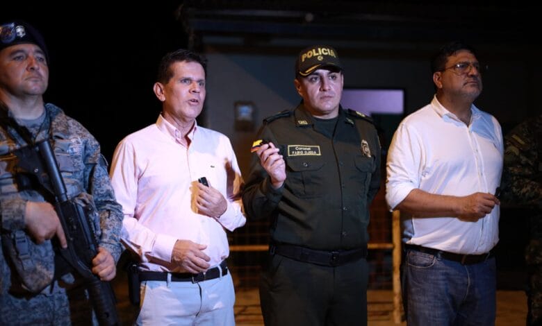 “Ofrecemos una recompensa de hasta $50 millones por información que permita capturar a los criminales”: gobernadora Adriana Matiz por acción delincuencial contra policías en Melgar* 10 “Ofrecemos una recompensa de hasta $50 millones por información que permita capturar a los criminales”: gobernadora Adriana Matiz por acción delincuencial contra policías en Melgar* 10