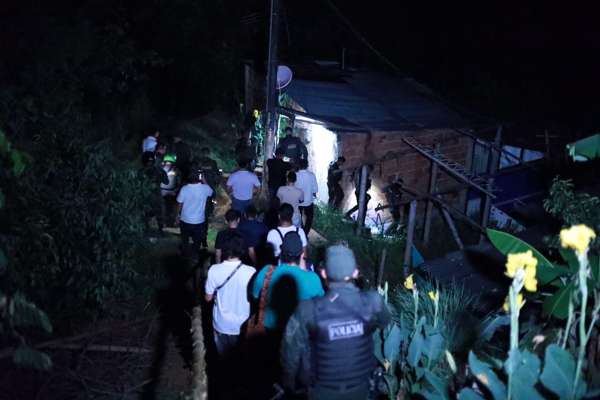 “Ofrecemos una recompensa de hasta $50 millones por información que permita capturar a los criminales”: gobernadora Adriana Matiz por acción delincuencial contra policías en Melgar* 2