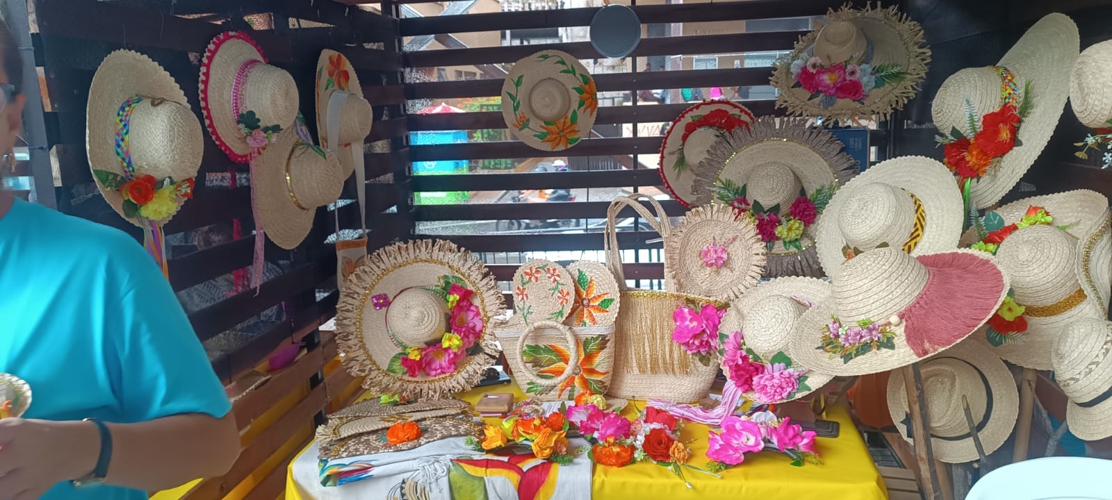 *Cultura que se lleva puesta: ventas del sombrero aumentaron 134% frente a 2024* 1 *Cultura que se lleva puesta: ventas del sombrero aumentaron 134% frente a 2024* 1
