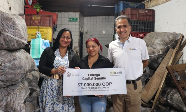 Comerciantes damnificados de la calle 19 en Ibagué recibieron capital semilla 6 Comerciantes damnificados de la calle 19 en Ibagué recibieron capital semilla 6