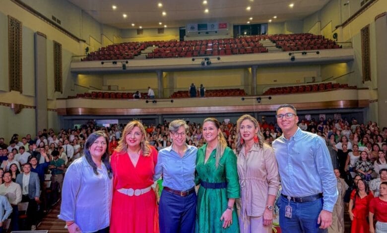 121 jóvenes líderes del Tolima se graduaron de la Escuela de Liderazgo Juvenil Referentes 7 121 jóvenes líderes del Tolima se graduaron de la Escuela de Liderazgo Juvenil Referentes 7