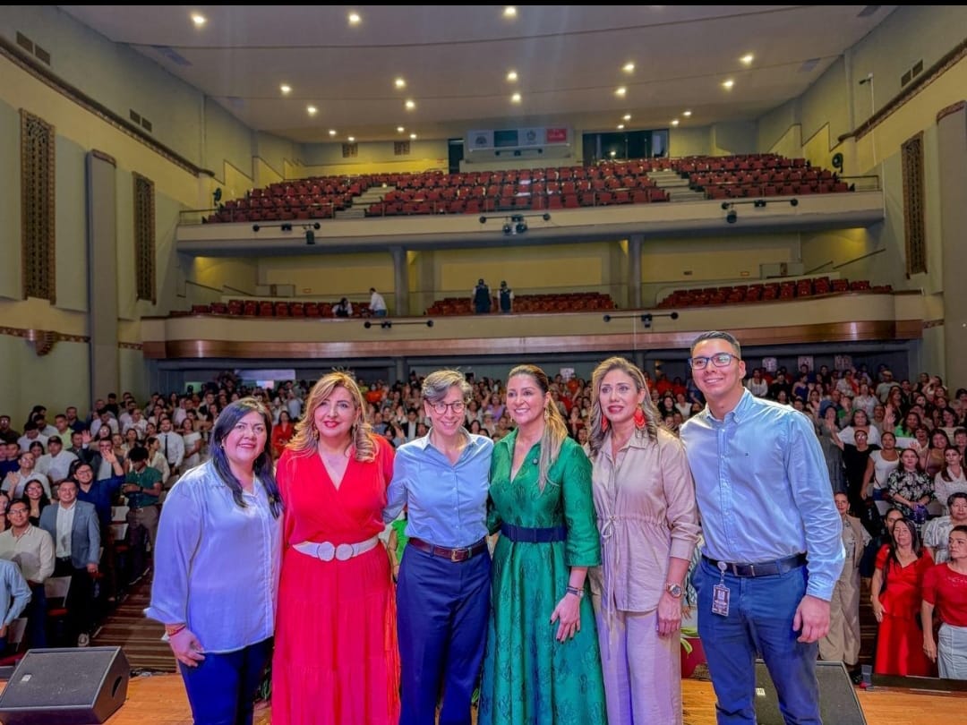 121 jóvenes líderes del Tolima se graduaron de la Escuela de Liderazgo Juvenil Referentes 1 121 jóvenes líderes del Tolima se graduaron de la Escuela de Liderazgo Juvenil Referentes 1