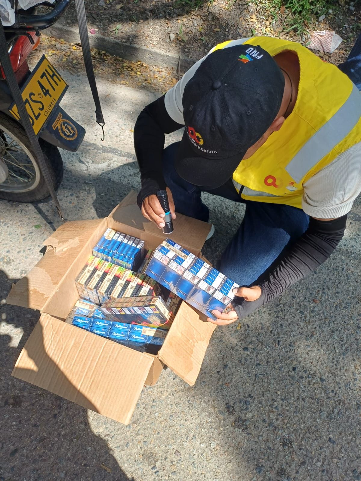 *Humo ilegal en las carreteras del Tolima: la batalla 24/7 contra el contrabando de cigarrillos previo a la Semana Santa* 1 *Humo ilegal en las carreteras del Tolima: la batalla 24/7 contra el contrabando de cigarrillos previo a la Semana Santa* 1