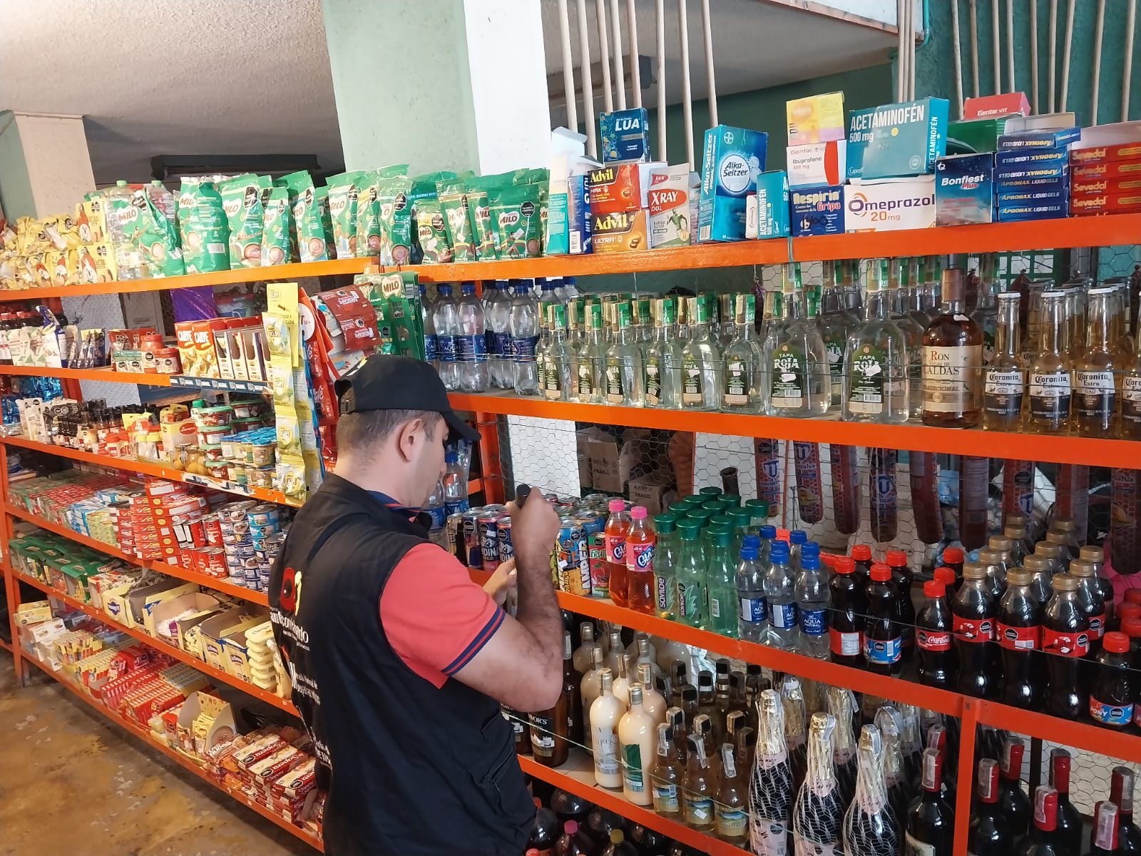 *Cuatro establecimientos cerrados en Chicoral: golpe al contrabando de licor y cigarrillos en el Tolima* _Una nueva ofensiva del Grupo 1